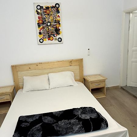 Chambre Spacieuse Avec Balcon - Salle De Bain Exterieure Privee & Breakfast Saint-Louis Zewnętrze zdjęcie