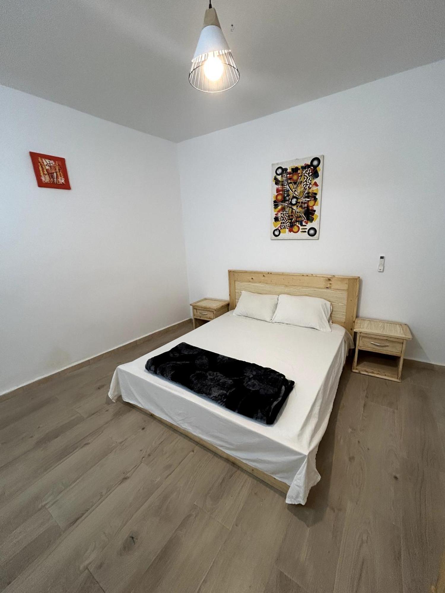 Chambre Spacieuse Avec Balcon - Salle De Bain Exterieure Privee & Breakfast Saint-Louis Zewnętrze zdjęcie