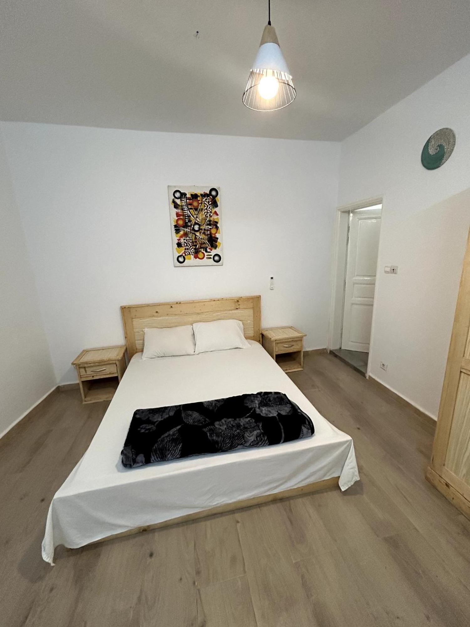 Chambre Spacieuse Avec Balcon - Salle De Bain Exterieure Privee & Breakfast Saint-Louis Zewnętrze zdjęcie